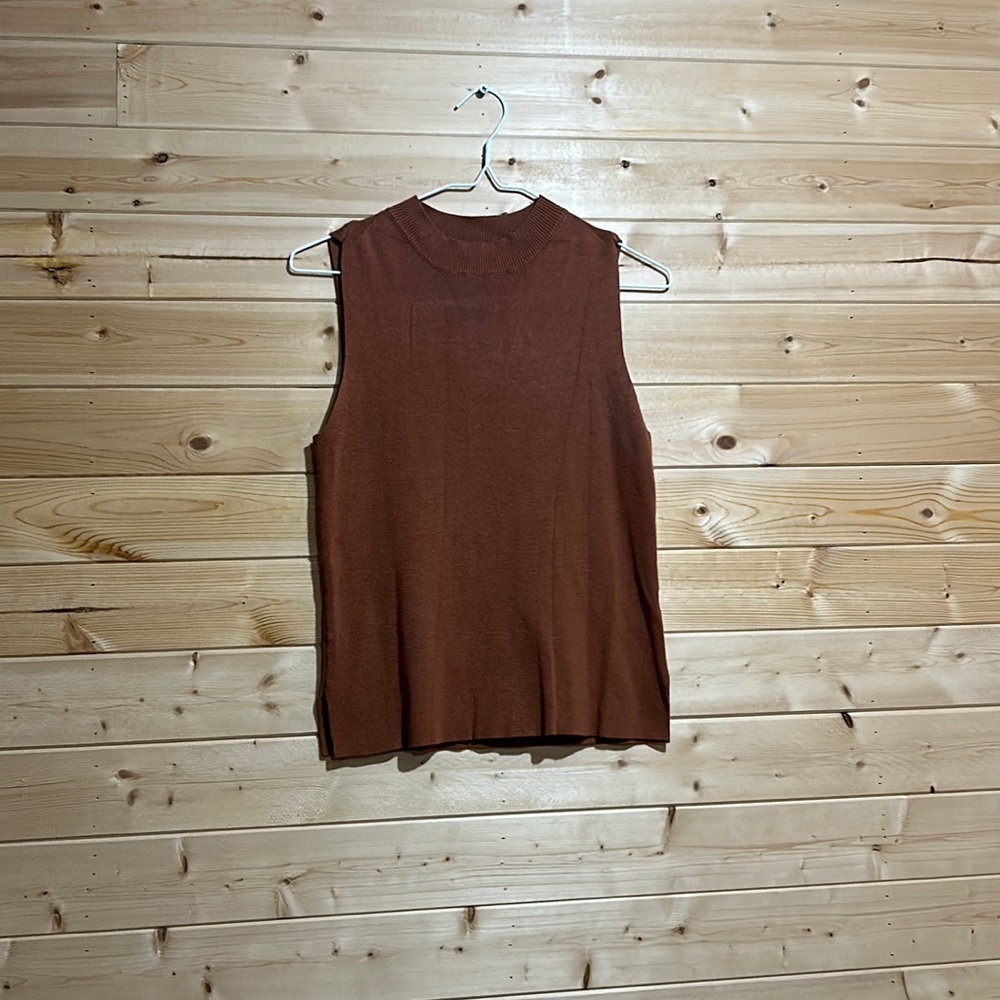 Woman’s Knit Tank Top SZ:M